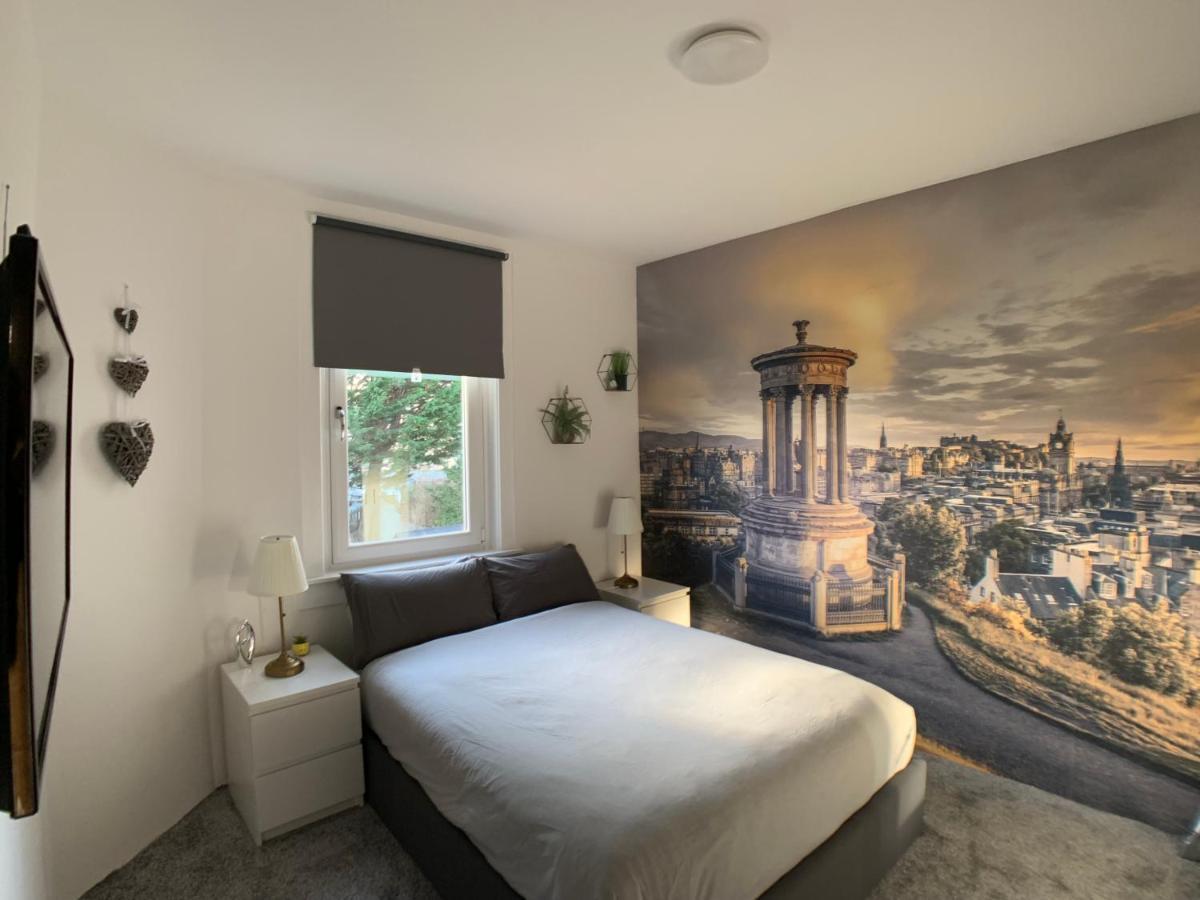 Maria- Bright And Modern City Center Apartment . Единбург Екстериор снимка